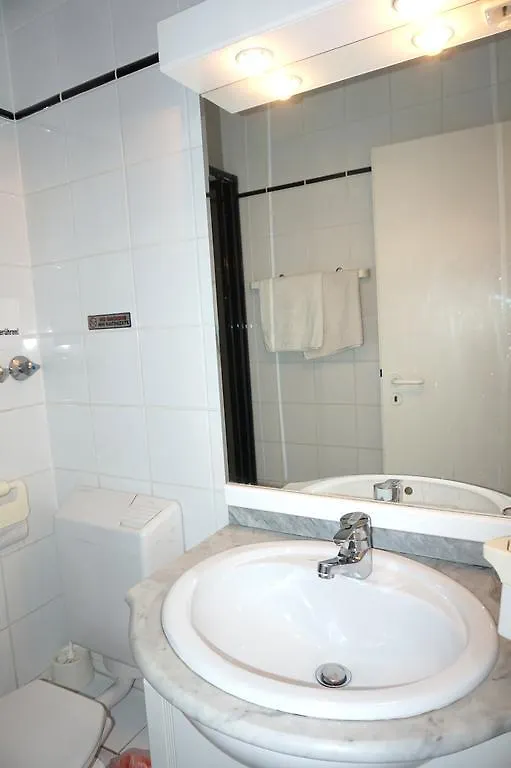 **  Artus Hotel Duesseldorf Germany